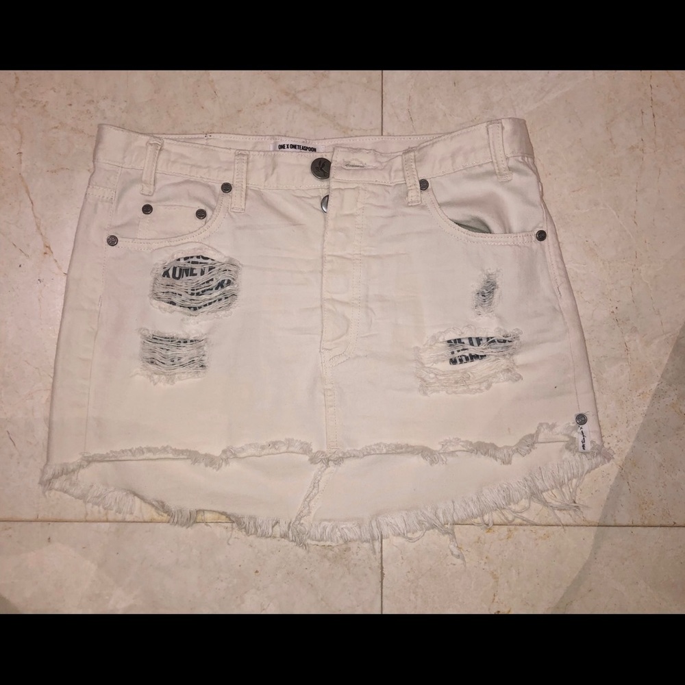 White One Teaspoon skirt size 26